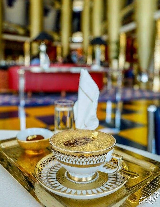 قهوه با طلای واقعی را در هتل لوکس برج العرب دبی امتحان کنید | کاپوچینوی طلایی برای لاکچری بازها